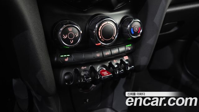 MINI Cooper 5Door Standard 3rd 2019 — фото 15