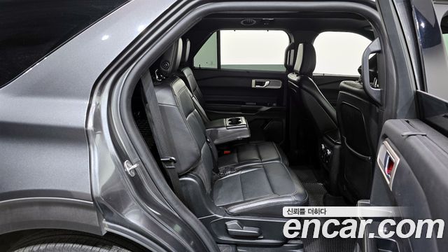 Ford Explorer (VI) 2.3 LimIted 4WD 2020 — фото 12