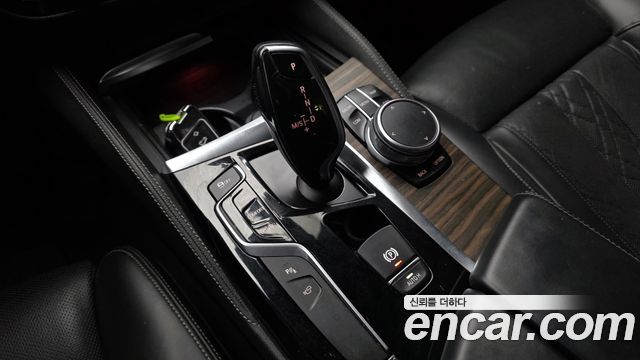 BMW 5 Series (G30) 520d xDrive M Sport Package Plus 2018 — фото 9
