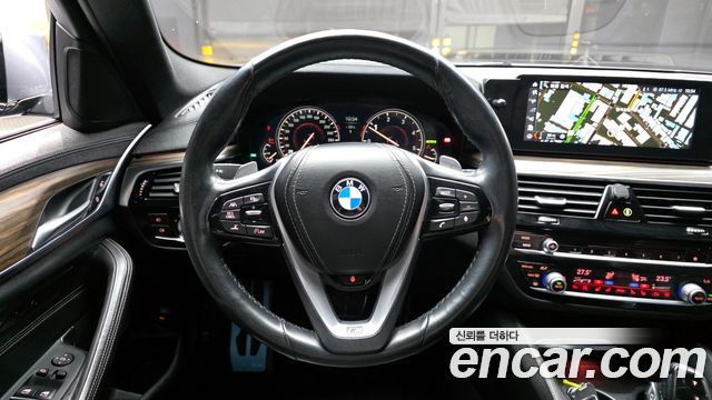 BMW 5 Series (G30) 520d xDrive M Sport Package Plus 2018 — фото 13