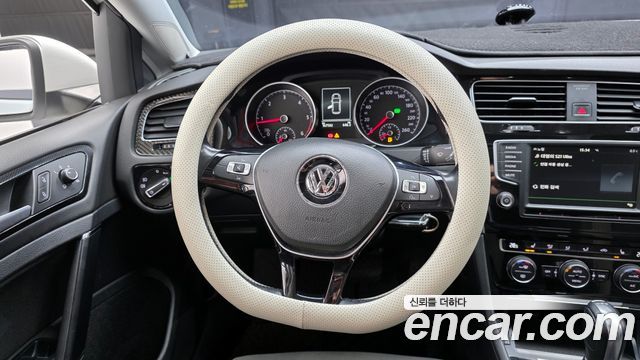 Volkswagen Golf (VII) 2.0 TDI 2016 — фото 13