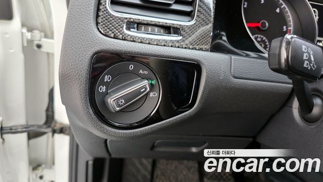 Volkswagen Golf (VII) 2.0 TDI 2016 — фото 16