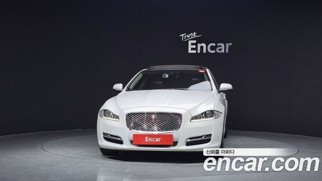 Jaguar XJ 2.0 Luxury SWB X351 2016 — фото 3