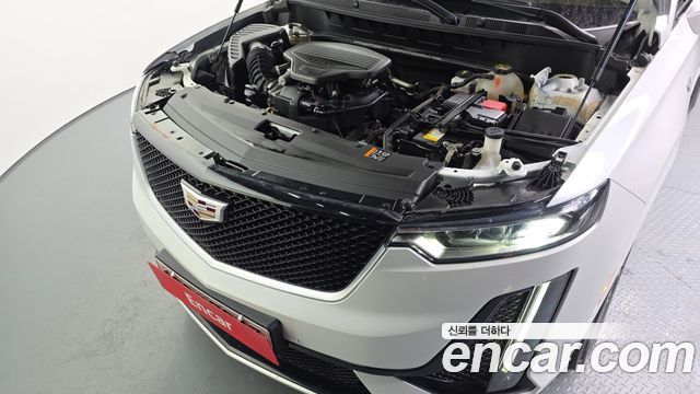 Cadillac XT6 3.6 Sport 2021 — фото 6