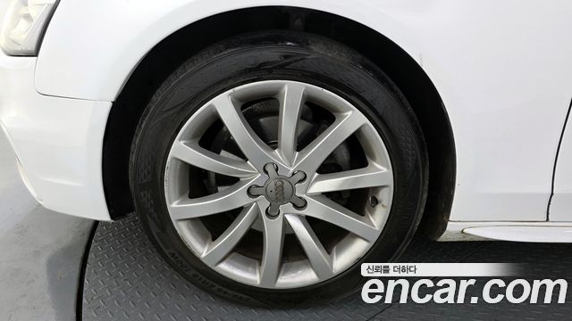 Audi A4 35 TDI Quattro Dynamic B8 2015 — фото 5