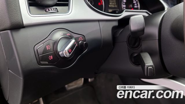 Audi A4 35 TDI Quattro Dynamic B8 2015 — фото 17