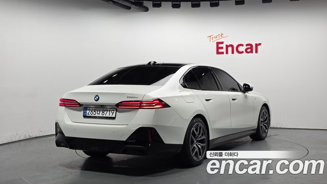 BMW 5 Series (G60) 523d M Sport 2025 — фото 2