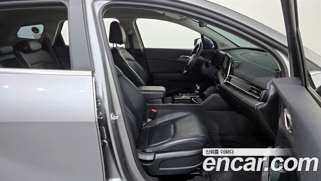 Kia Sportage (V) Diesel 2.0 2WD Prestige 2022 — фото 11