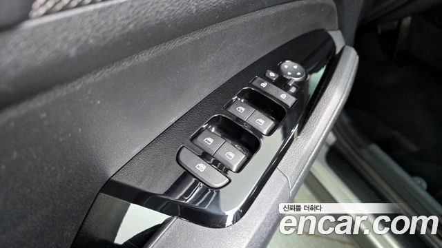 Kia Sportage (V) Diesel 2.0 2WD Prestige 2022 — фото 17