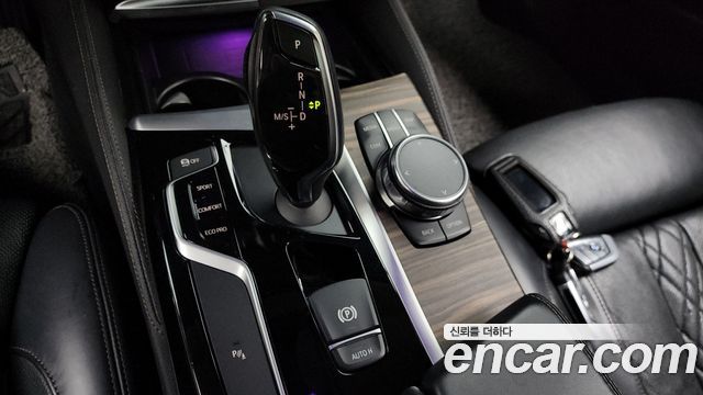 BMW 5 Series (G30) 530i xDrive Luxury Plus 2018 — фото 9