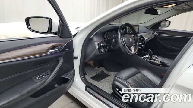 BMW 5 Series (G30) 530i xDrive Luxury Plus 2018 — фото 10
