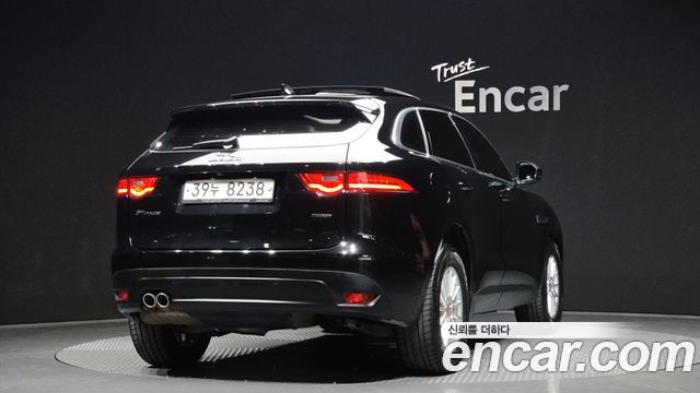 Jaguar F-PACE 20d Prestige 2017 — фото 2