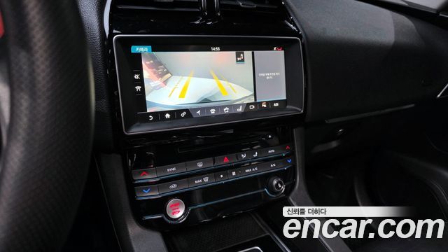 Jaguar F-PACE 20d Prestige 2017 — фото 15