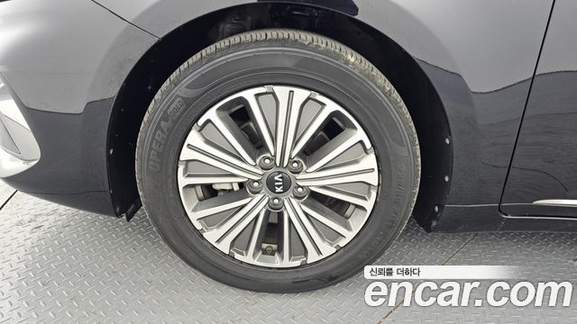 Kia K7 Premier Hybrid Prestige 2021 — фото 5