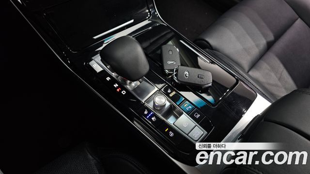 Kia K7 Premier Hybrid Prestige 2021 — фото 9