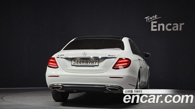 Mercedes-Benz E-Class (W213) E300 4MATIC Exclusive 2019 — фото 4