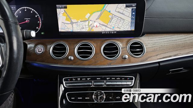 Mercedes-Benz E-Class (W213) E300 4MATIC Exclusive 2019 — фото 14