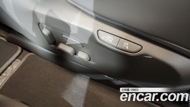 Kia Carnival (IV) Diesel 7-Seater Hi-Limousine Signature 2022 — фото 22