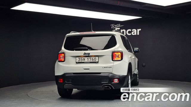 Jeep Renegade 2.4 Limited 2019 — фото 4