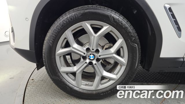 BMW X4 (G02) xDrive20i xLine 2023 — фото 5