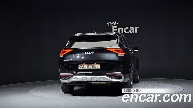 Kia Sportage (V) Diesel 2.0 2WD Nobleless 2022 — фото 4