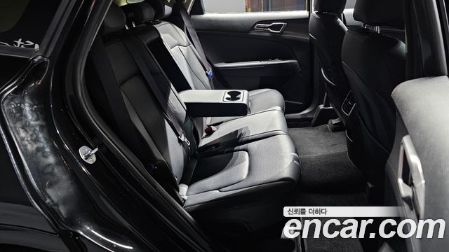 Kia Sportage (V) Diesel 2.0 2WD Nobleless 2022 — фото 12
