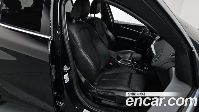 BMW 1 Series (F40) 120i Advantage 2022 — фото 12