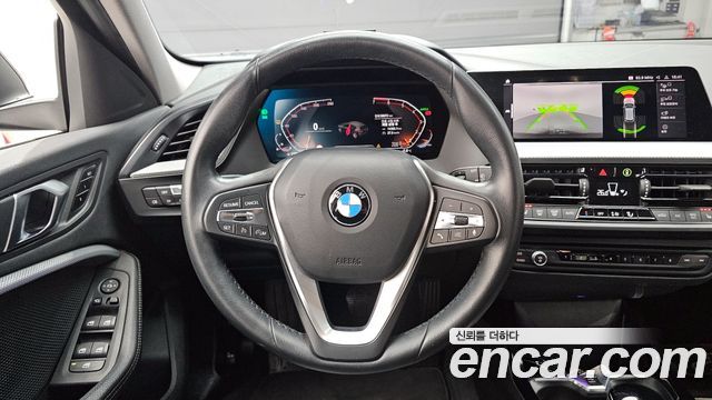 BMW 1 Series (F40) 120i Advantage 2022 — фото 13