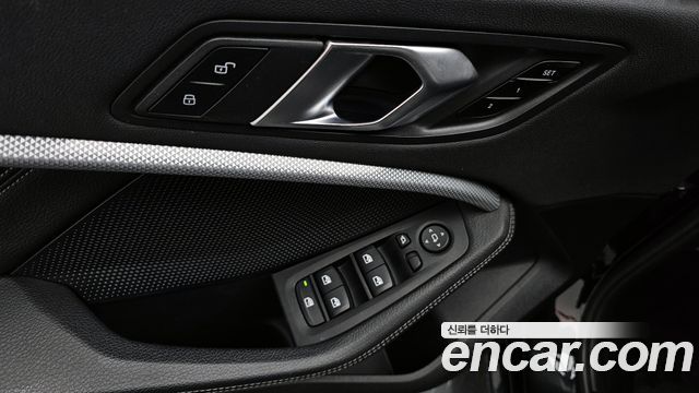 BMW 1 Series (F40) 120i Advantage 2022 — фото 14