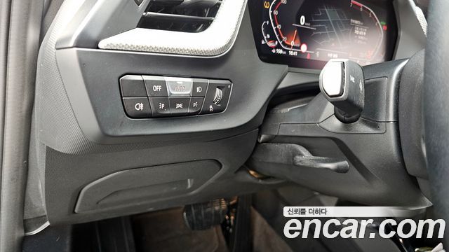 BMW 1 Series (F40) 120i Advantage 2022 — фото 15