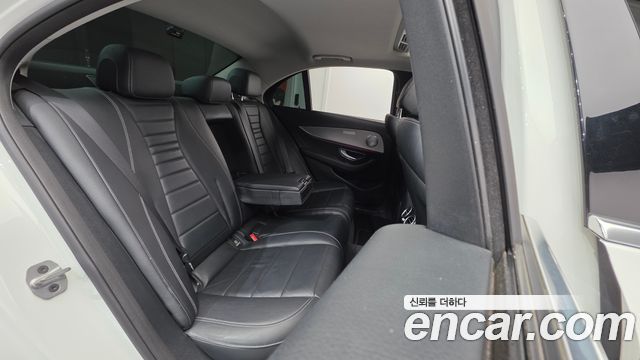 Mercedes-Benz E-Class (W213) E300 Avantgarde 2019 — фото 19