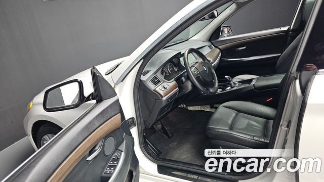 BMW 5 Series GT (F07) GT 30d 2012 — фото 10