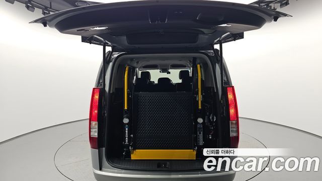 Hyundai Staria 4WD Wheel Chair Lift/Slope 2022 — фото 20