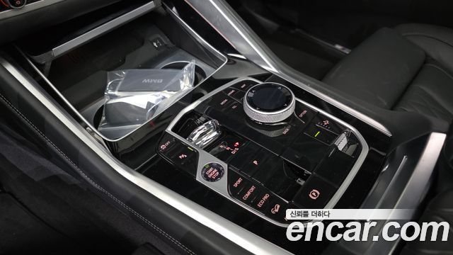 BMW X6 (G06) xDrive40i M Sport 2025 — фото 9