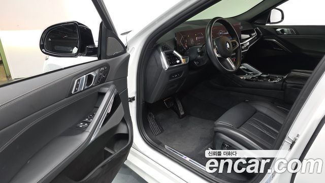 BMW X6 (G06) xDrive40i M Sport 2025 — фото 12