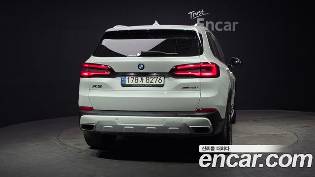 BMW X5 (G05) xDrive 40i xLine 2022 — фото 4