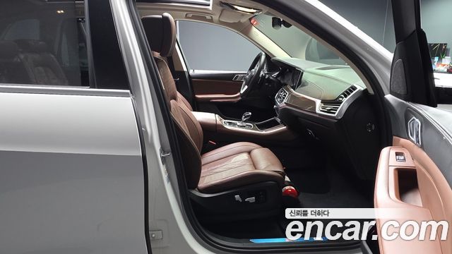 BMW X5 (G05) xDrive 40i xLine 2022 — фото 11