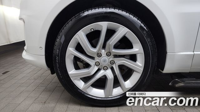 Land Rover Range Rover Sport (II) 3.0 SDV6 HSE Dynamic 2018 — фото 5
