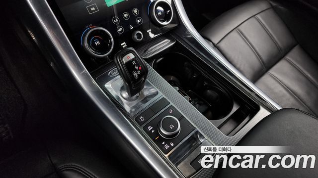 Land Rover Range Rover Sport (II) 3.0 SDV6 HSE Dynamic 2018 — фото 9