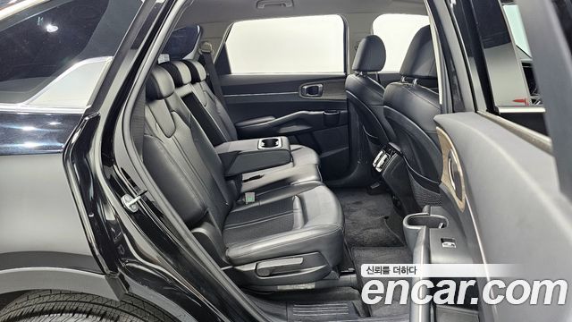 Kia Sorento (IV) Gasoline 2.5T 2WD Trendy 2023 — фото 11