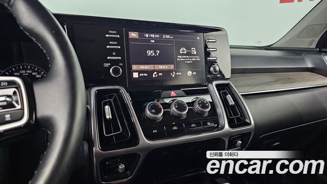 Kia Sorento (IV) Gasoline 2.5T 2WD Trendy 2023 — фото 17