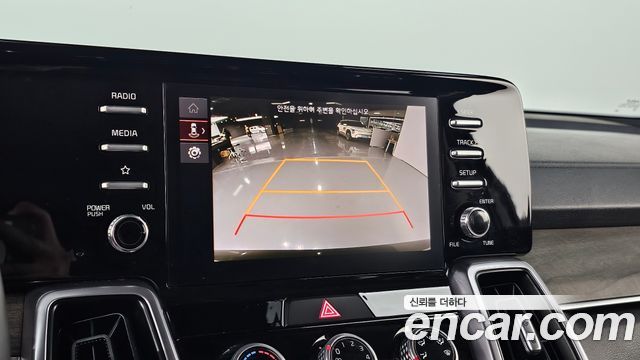 Kia Sorento (IV) Gasoline 2.5T 2WD Trendy 2023 — фото 18