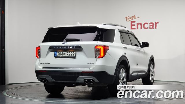 Ford Explorer (VI) 3.0 Platinum 4WD 2022 — фото 2