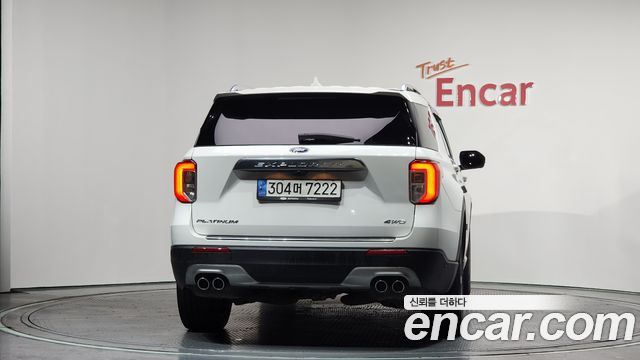 Ford Explorer (VI) 3.0 Platinum 4WD 2022 — фото 4