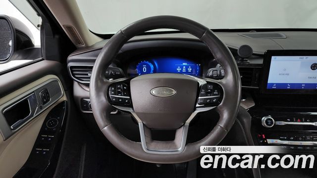 Ford Explorer (VI) 3.0 Platinum 4WD 2022 — фото 13