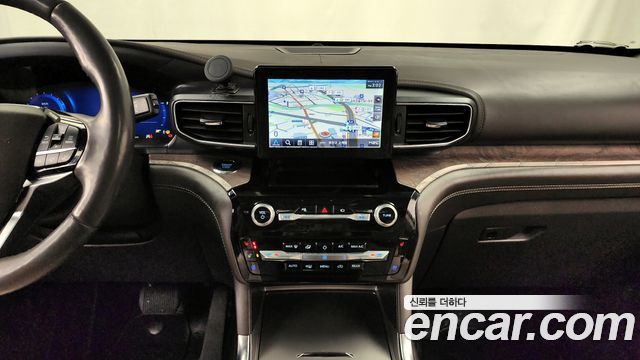 Ford Explorer (VI) 3.0 Platinum 4WD 2022 — фото 14