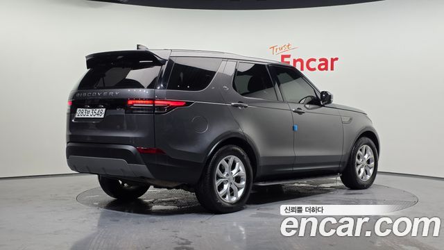 Land Rover Discovery 5 2.0 SD4 SE 2018 — фото 2