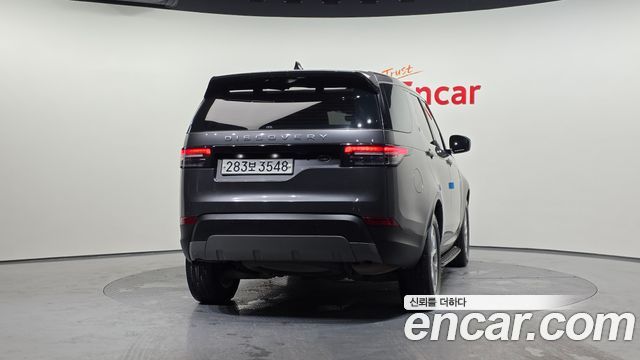 Land Rover Discovery 5 2.0 SD4 SE 2018 — фото 4
