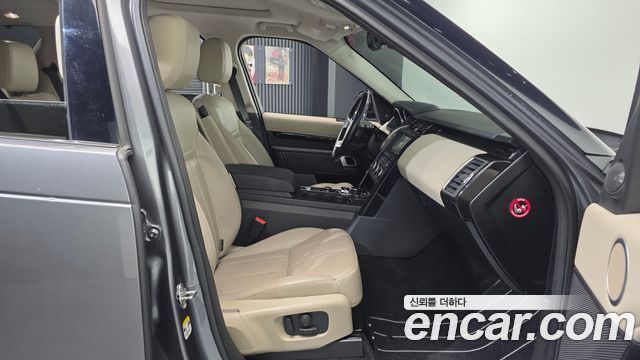Land Rover Discovery 5 2.0 SD4 SE 2018 — фото 11