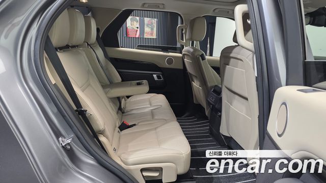 Land Rover Discovery 5 2.0 SD4 SE 2018 — фото 12